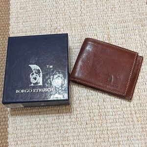 Brown Italian Leather Bifold Wallet with Classic Design